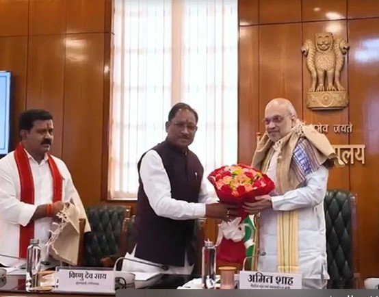 मुख्यमंत्री विष्णुदेव साय ने किया केंद्रीय गृहमंत्री अमित शाह से मुलाकात